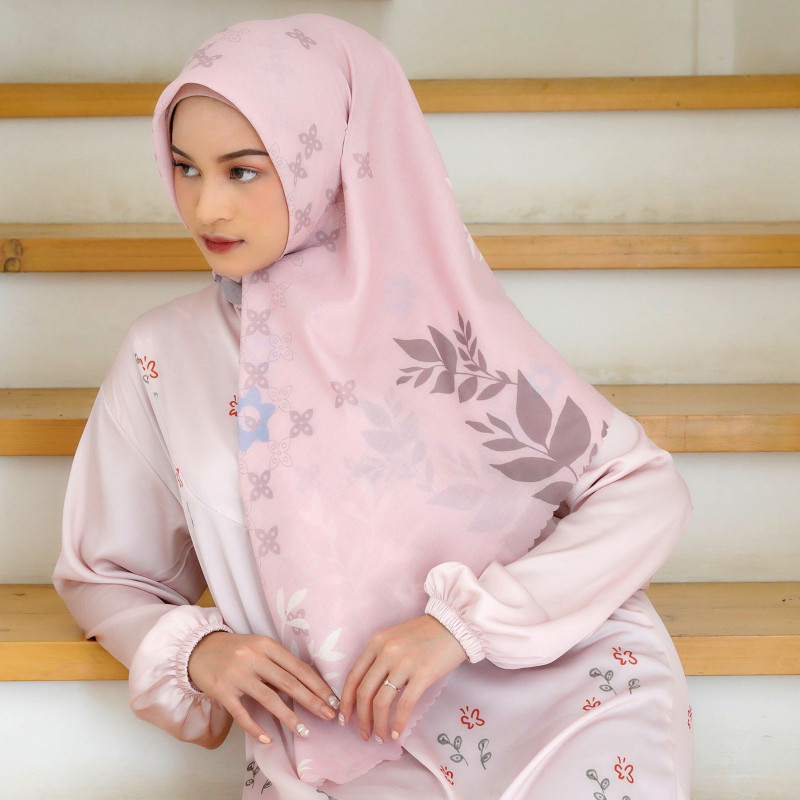 Helga Pinkflow – Kainprinting Toko Online Hijab Pake Cetak Nama